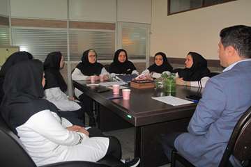 جلسه رئیس امور اداری با سرپرستاران دانشکده دندانپزشکی